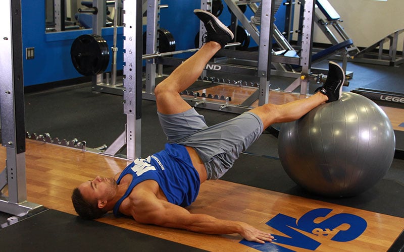 Hướng dẫn bài tập video: Cuộn gân kheo với bóng tập 2 sang 1 (SHELC)