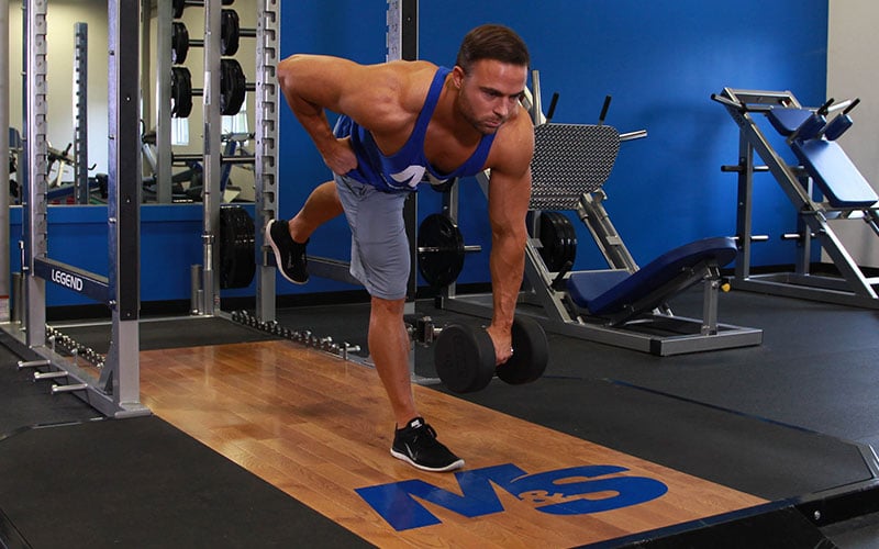 Hướng Dẫn Video Bài Tập Deadlift Một Chân Với Một Tạ Đơn